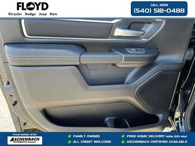 2025 Ram 1500 Big Horn Crew Cab 4x4 5'7" Box