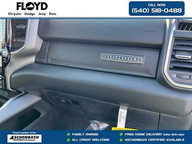 2025 Ram 1500 Big Horn Crew Cab 4x4 5'7" Box