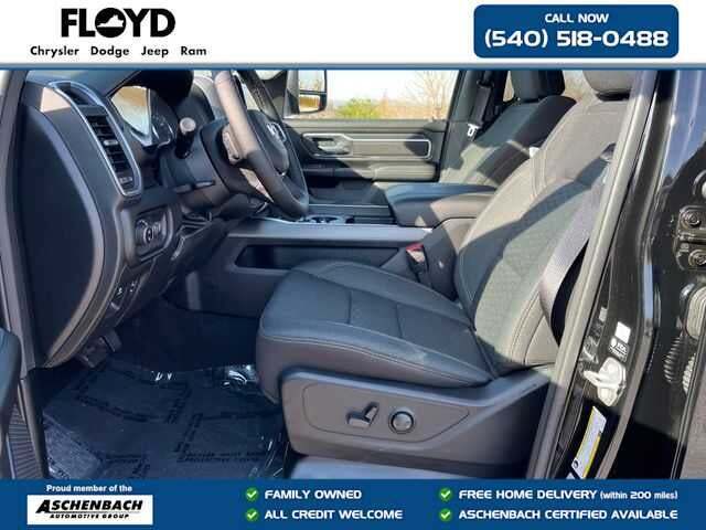 2025 Ram 1500 Big Horn Crew Cab 4x4 5'7" Box