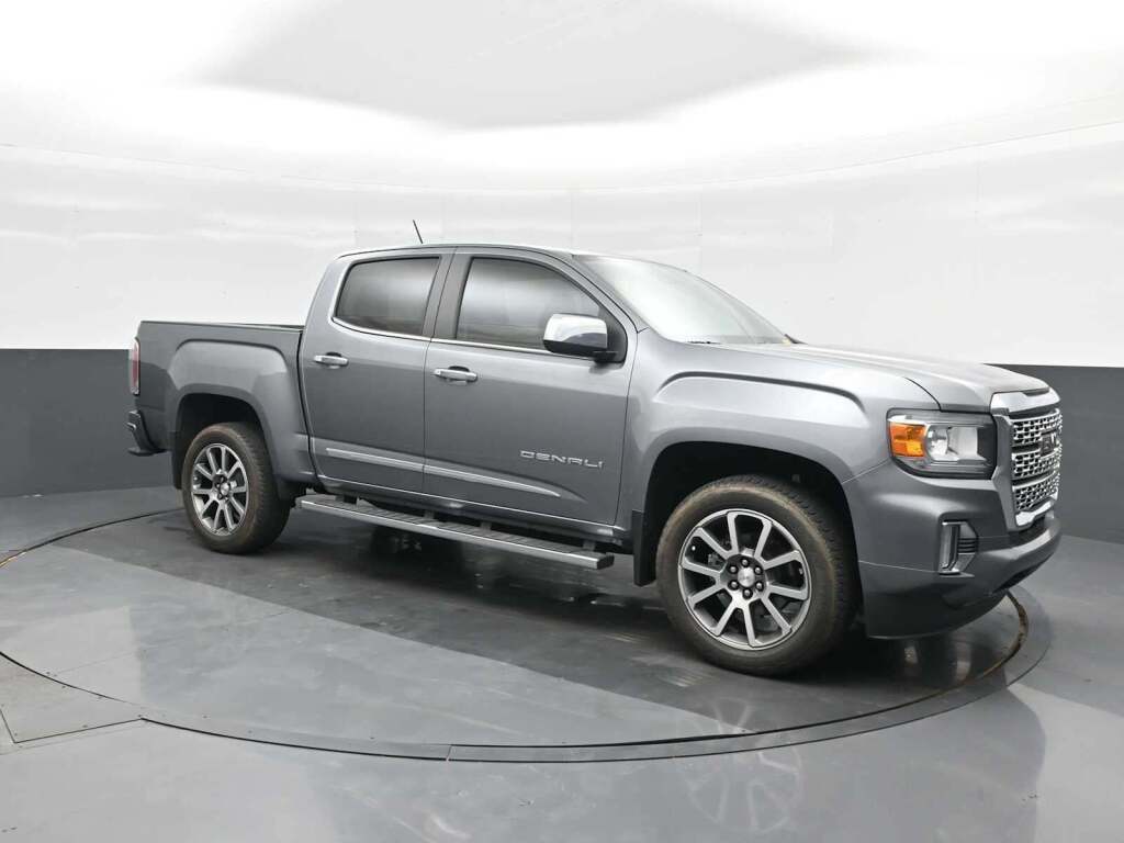 2022 GMC Canyon 4WD Crew Cab Short Box Denali