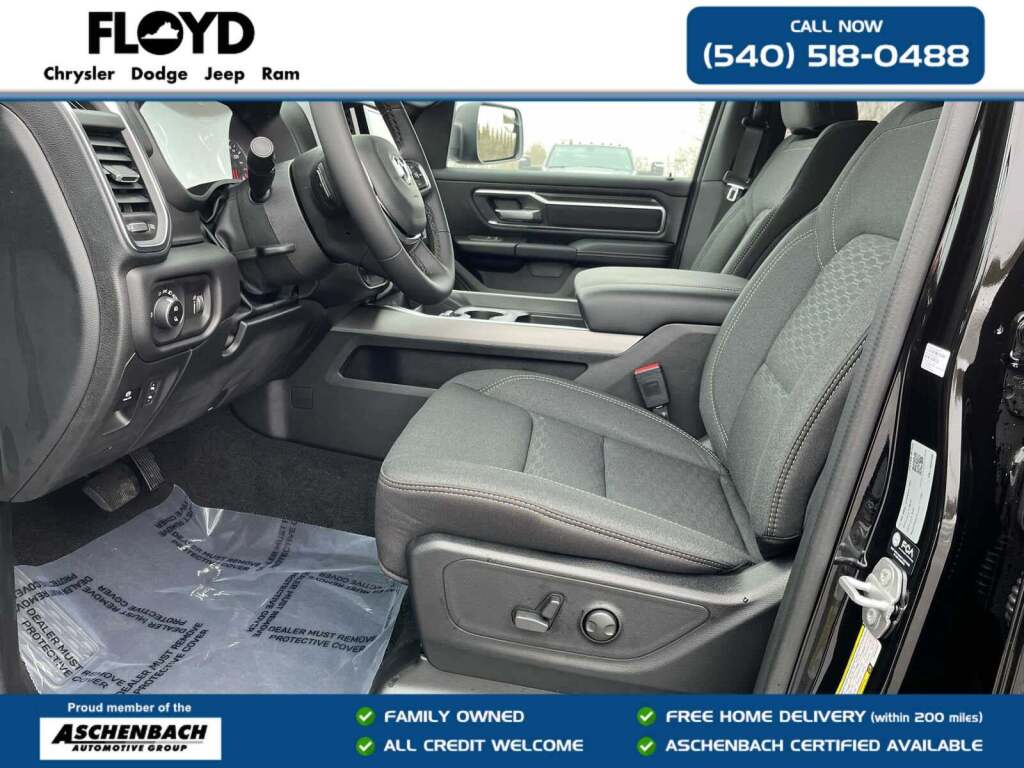 2026 Ram 1500 Big Horn Crew Cab 4x4 5'7" Box