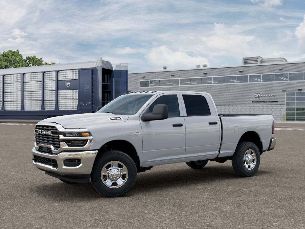 2026 Ram 3500 Tradesman Crew Cab 4x4 6'4" Box