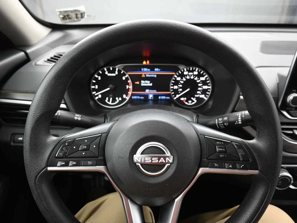 2024 Nissan Altima SV FWD