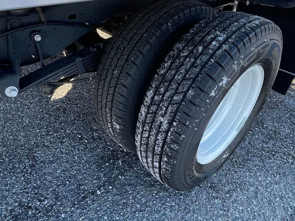 2024 Ford E-450 Cutaway 