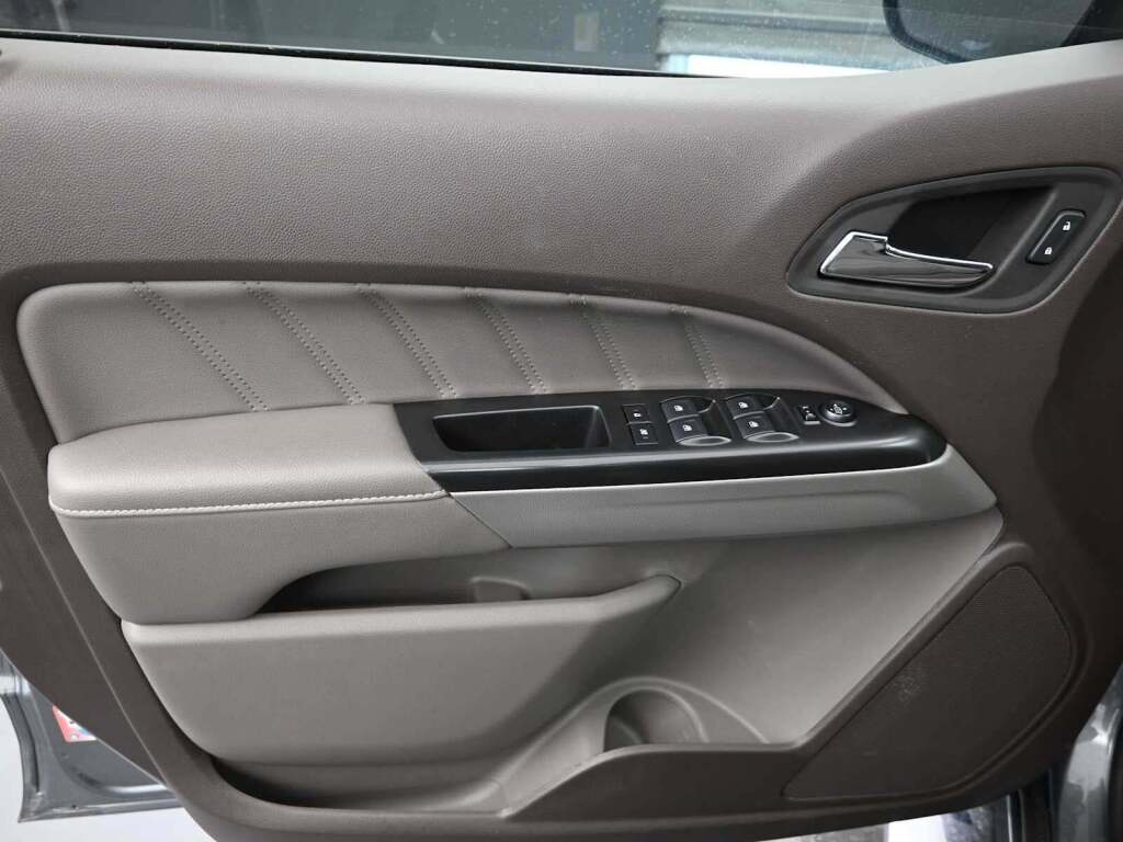 2022 GMC Canyon 4WD Crew Cab Short Box Denali