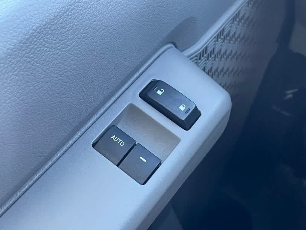 2024 Ford E-450 Cutaway 