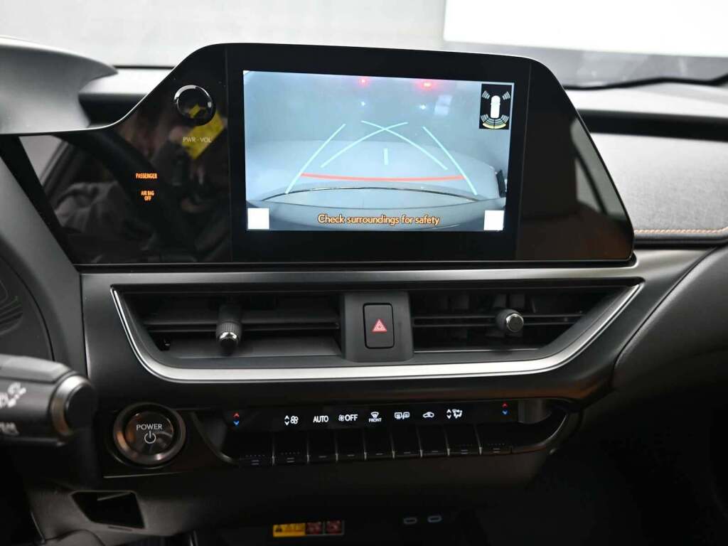 2024 Lexus UX 250h Premium