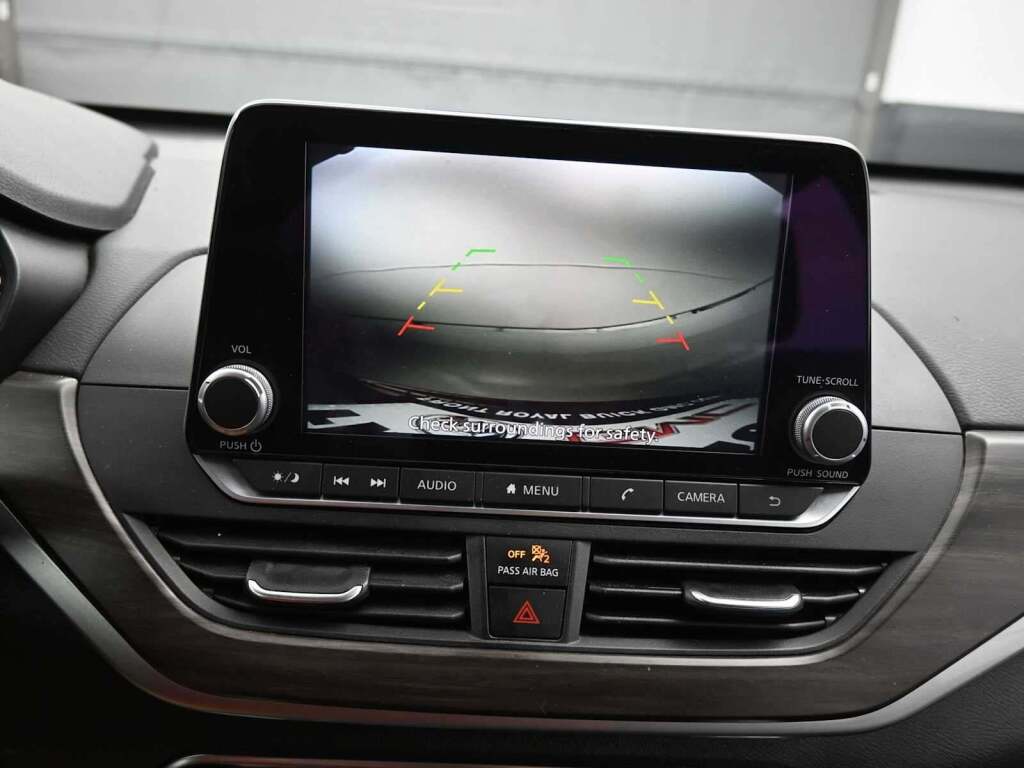 2024 Nissan Altima SV FWD