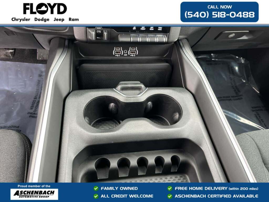 2026 Ram 1500 Big Horn Crew Cab 4x4 5'7" Box