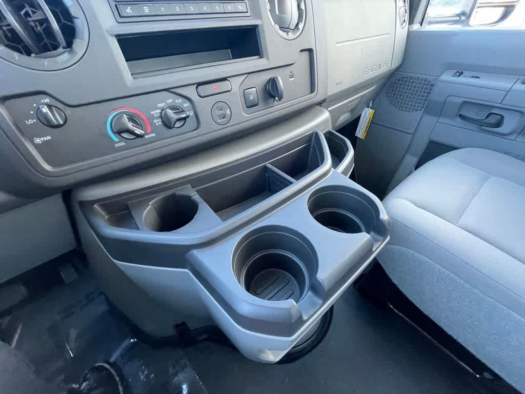 2024 Ford E-450 Cutaway 