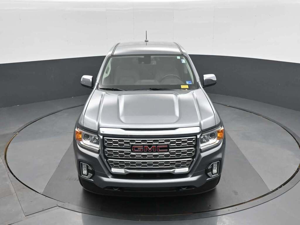 2022 GMC Canyon 4WD Crew Cab Short Box Denali
