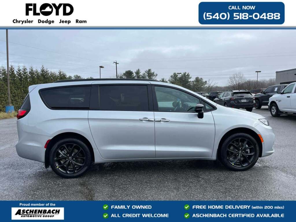 2026 Chrysler Pacifica Select AWD