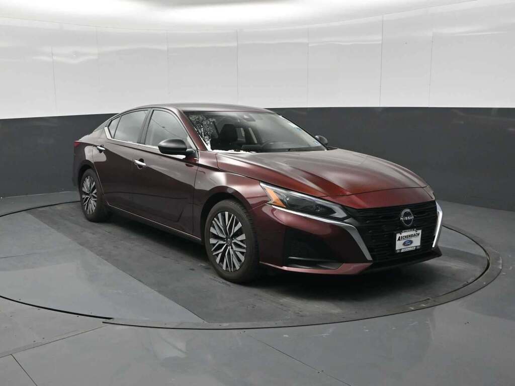 2024 Nissan Altima SV FWD
