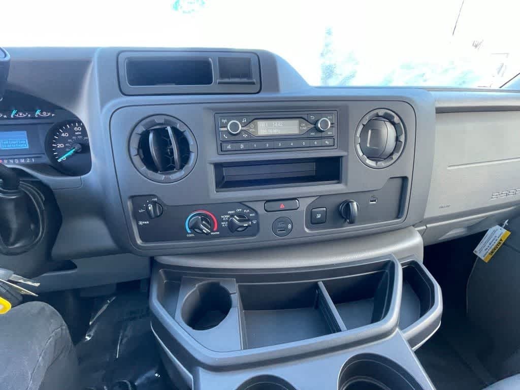 2024 Ford E-450 Cutaway 