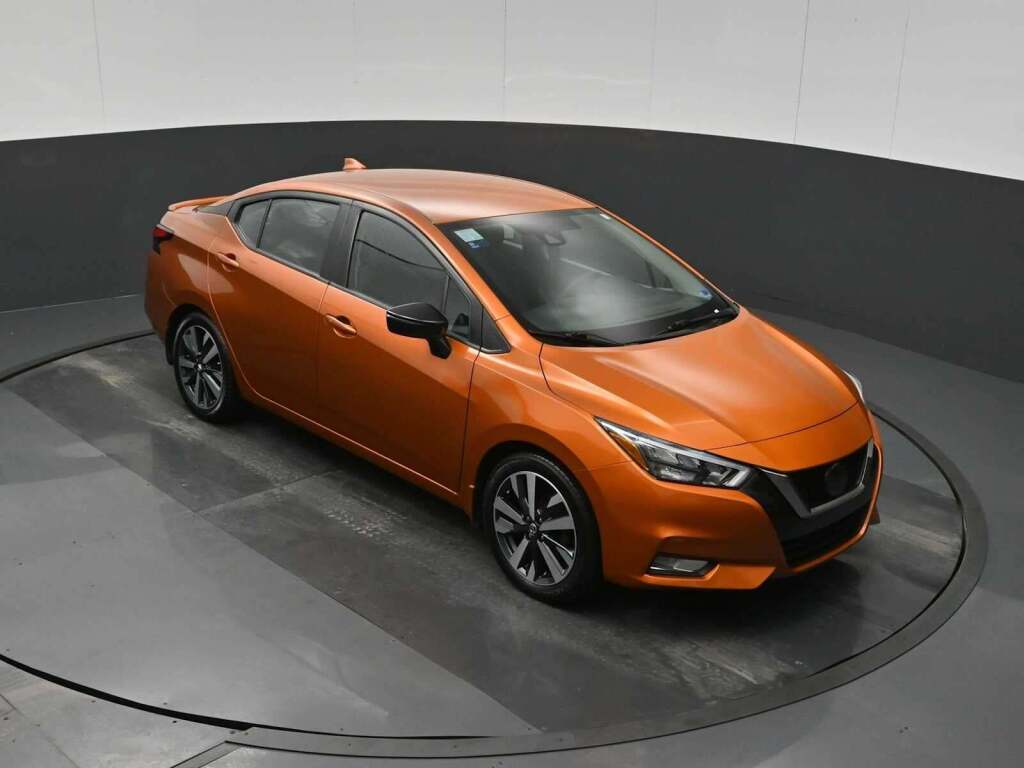 2021 Nissan Versa SR Xtronic CVT