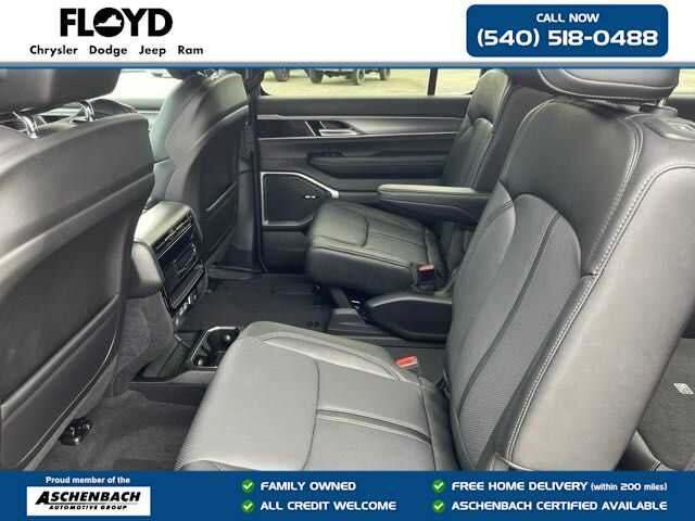 2024 Jeep Wagoneer Series II Carbide 4x4