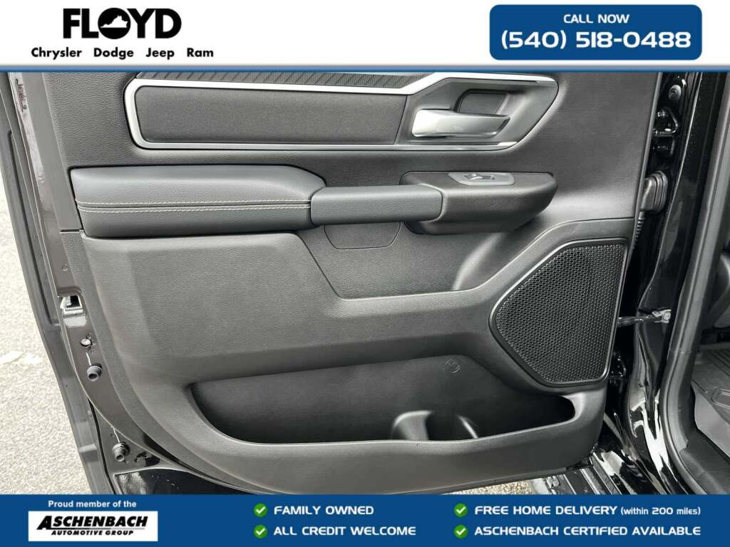 2026 Ram 1500 Big Horn Crew Cab 4x4 5'7" Box