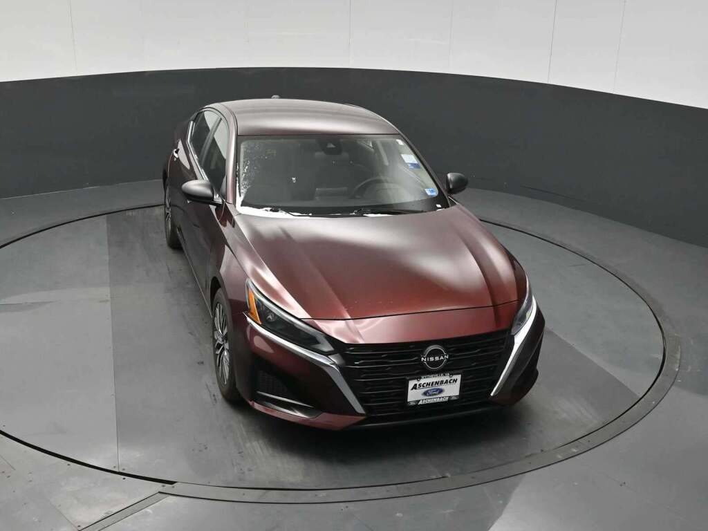 2024 Nissan Altima SV FWD
