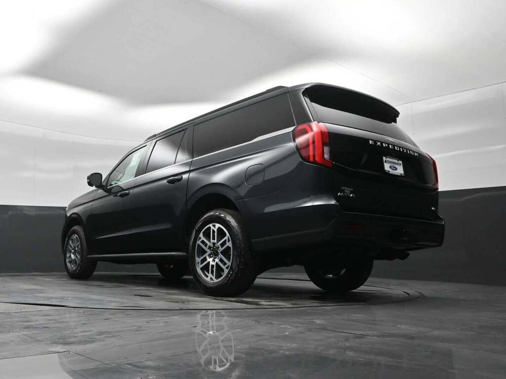 2026 Ford Expedition Max Active MAX