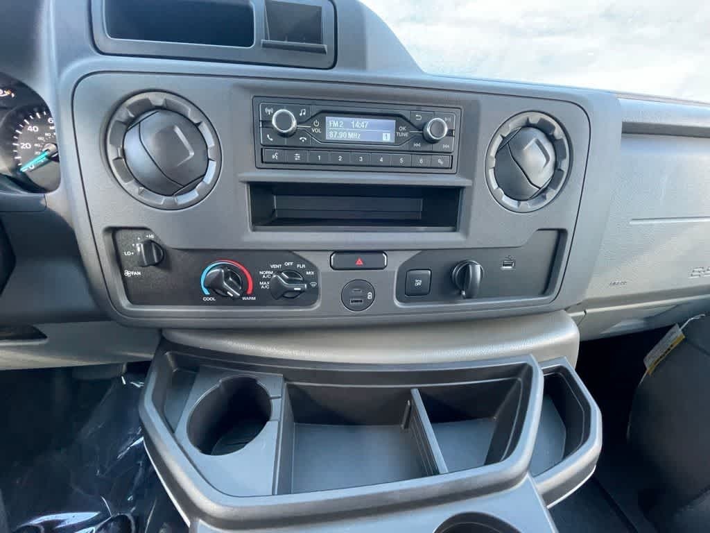 2024 Ford E-450 Cutaway 