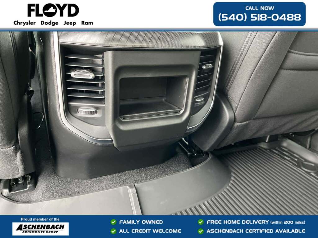 2026 Ram 1500 Big Horn Crew Cab 4x4 5'7" Box