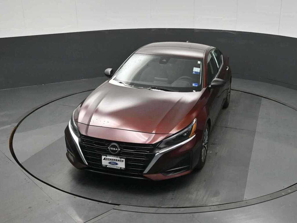 2024 Nissan Altima SV FWD