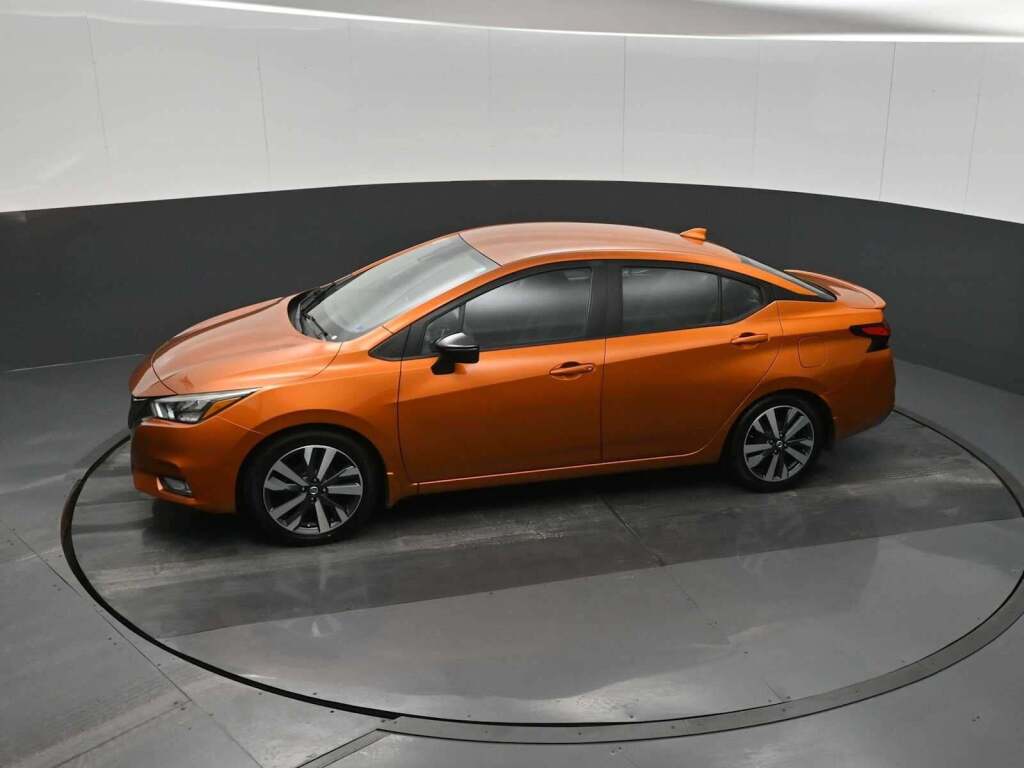 2021 Nissan Versa SR Xtronic CVT