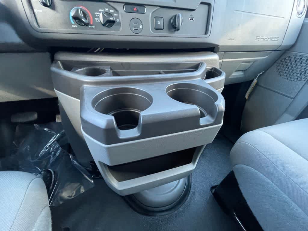 2024 Ford E-450 Cutaway 