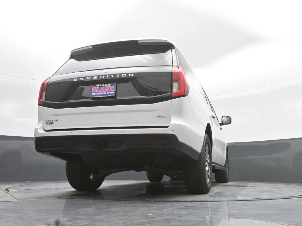 2026 Ford Expedition Max Active MAX
