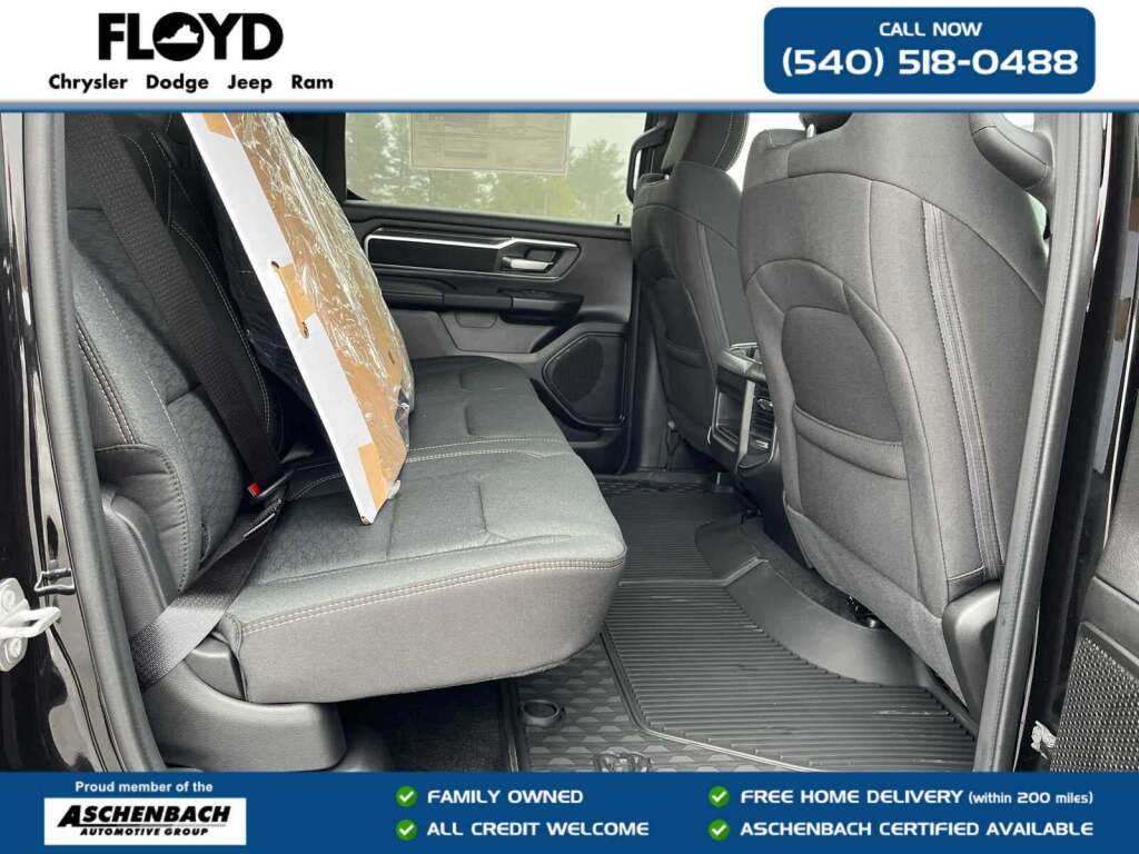 2026 Ram 1500 Big Horn Crew Cab 4x4 5'7" Box