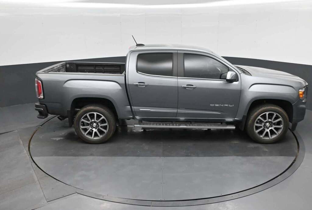 2022 GMC Canyon 4WD Crew Cab Short Box Denali
