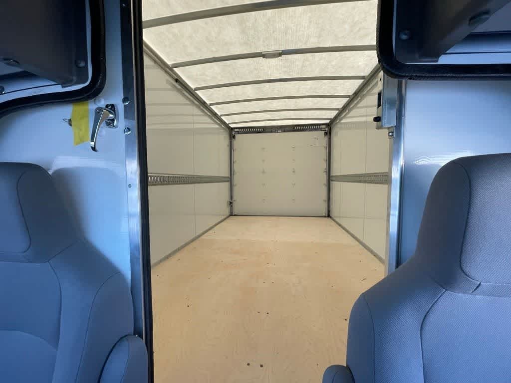 2024 Ford E-450 Cutaway 