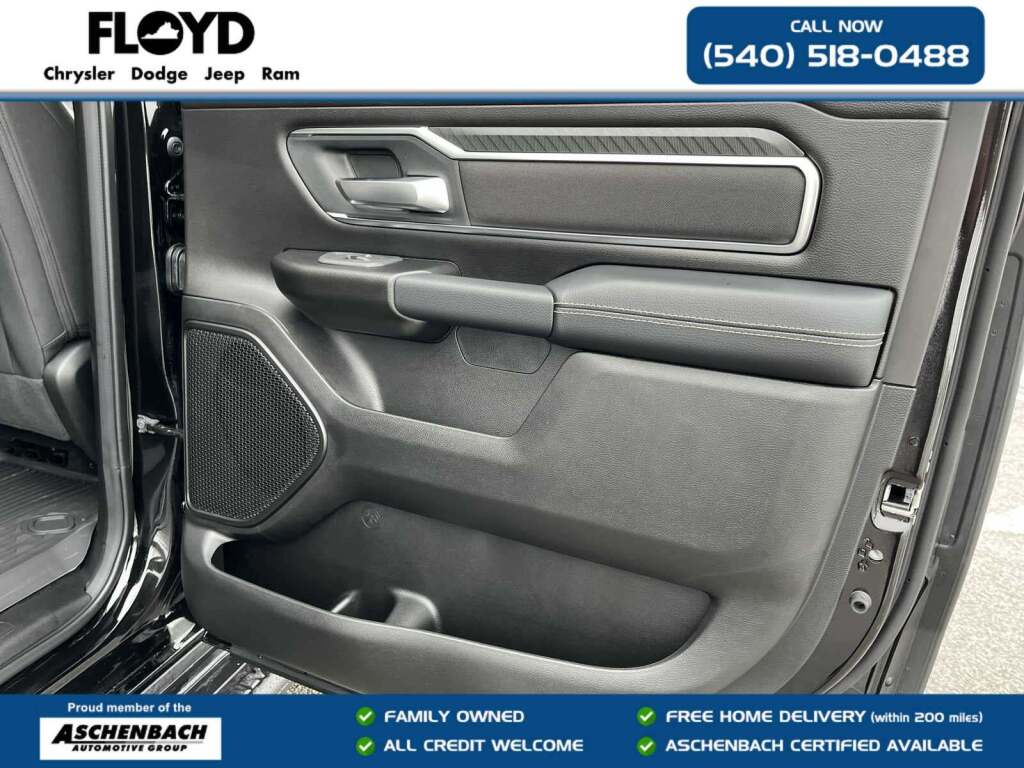 2026 Ram 1500 Big Horn Crew Cab 4x4 5'7" Box