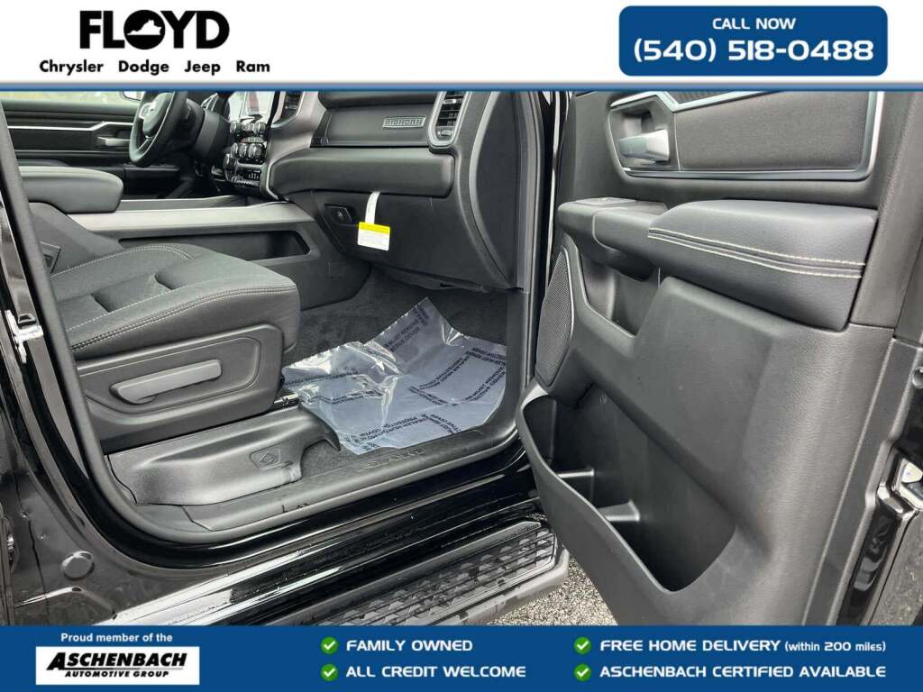 2026 Ram 1500 Big Horn Crew Cab 4x4 5'7" Box