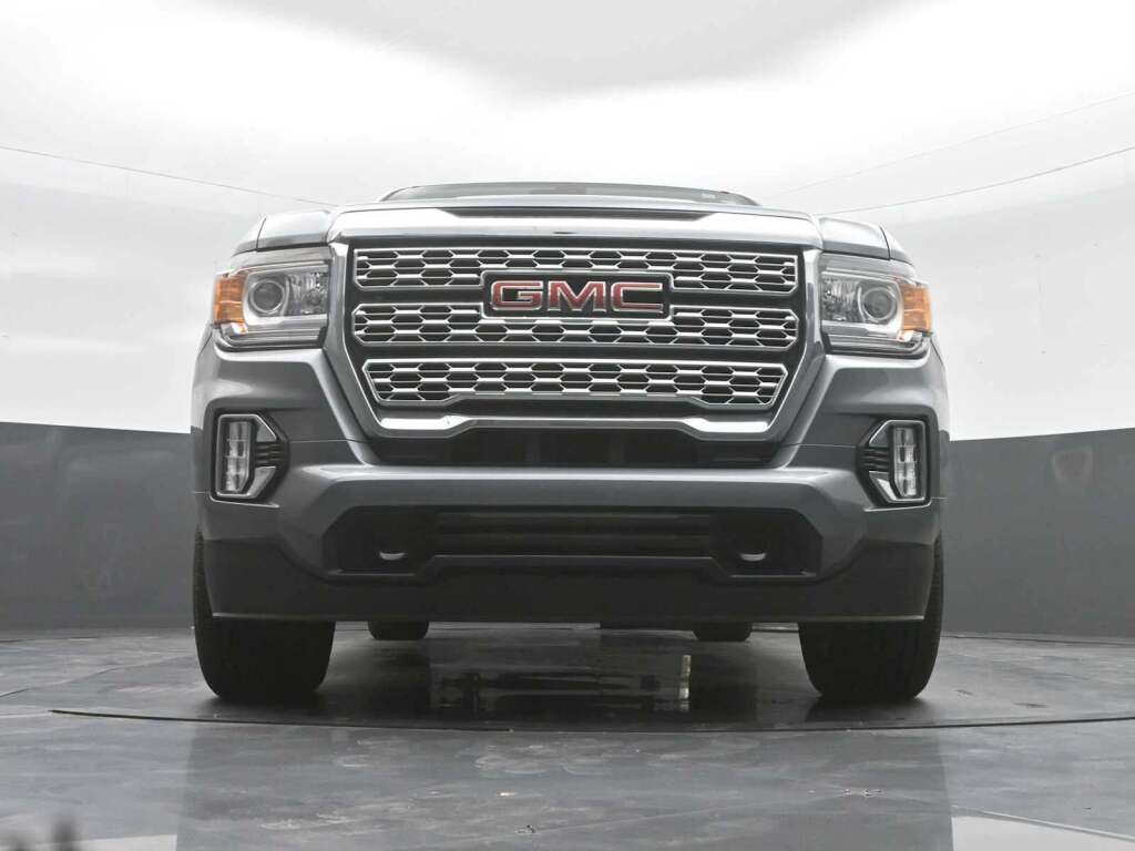 2022 GMC Canyon 4WD Crew Cab Short Box Denali