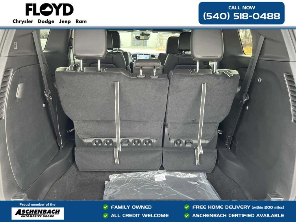 2026 Chrysler Pacifica Select AWD