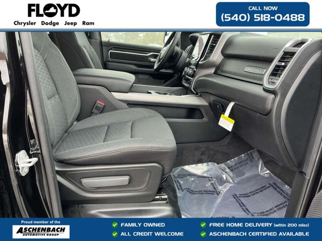 2026 Ram 1500 Big Horn Crew Cab 4x4 5'7" Box