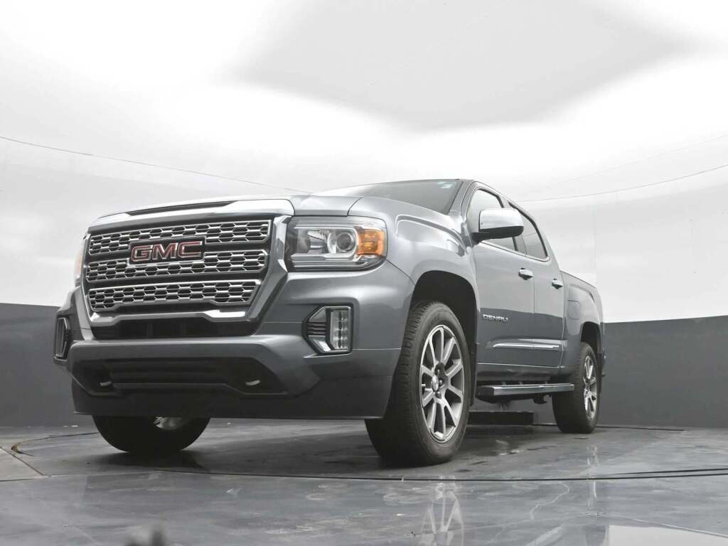 2022 GMC Canyon 4WD Crew Cab Short Box Denali