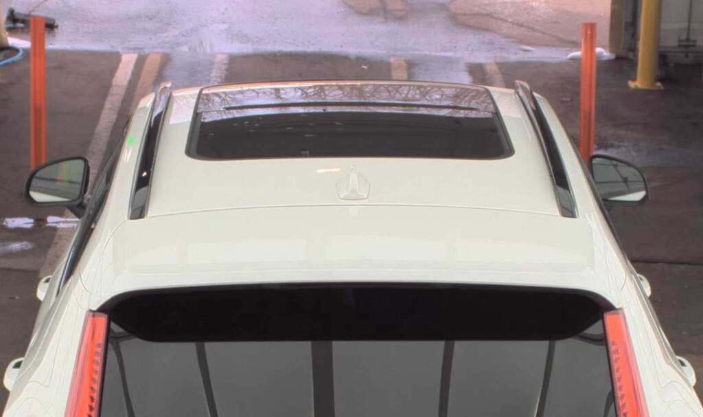 2023 Volvo XC40 B4 Ultimate Dark Theme