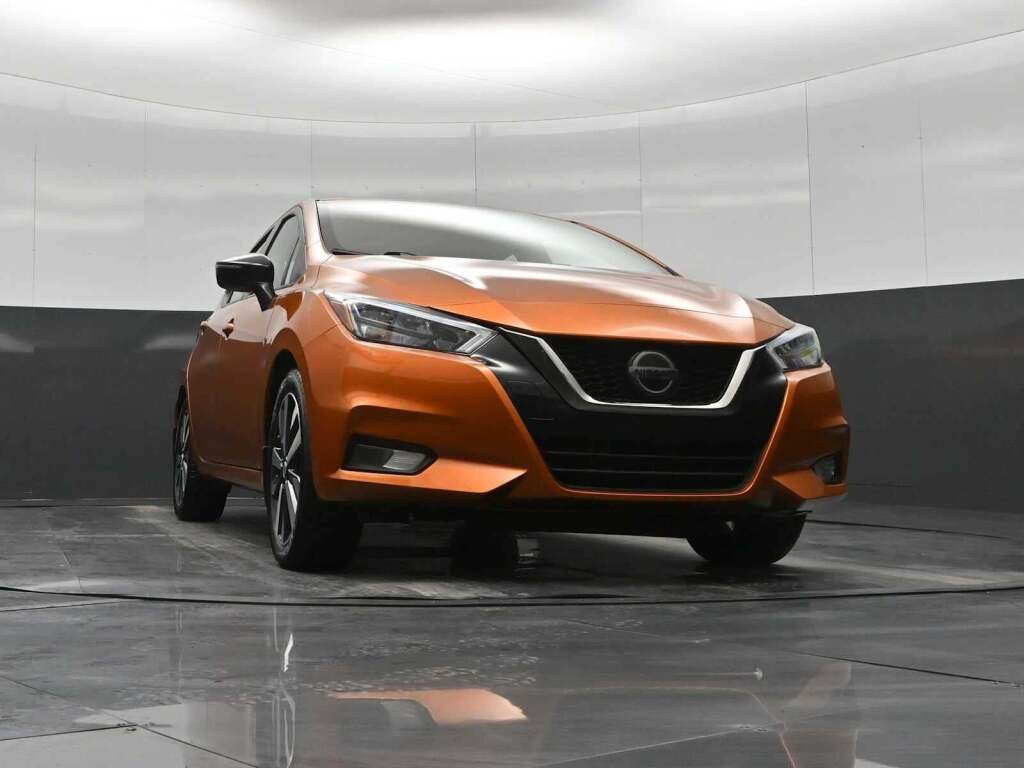 2021 Nissan Versa SR Xtronic CVT