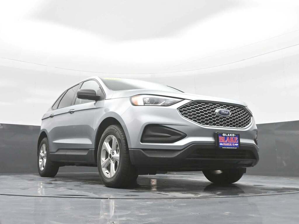 2023 Ford Edge SE