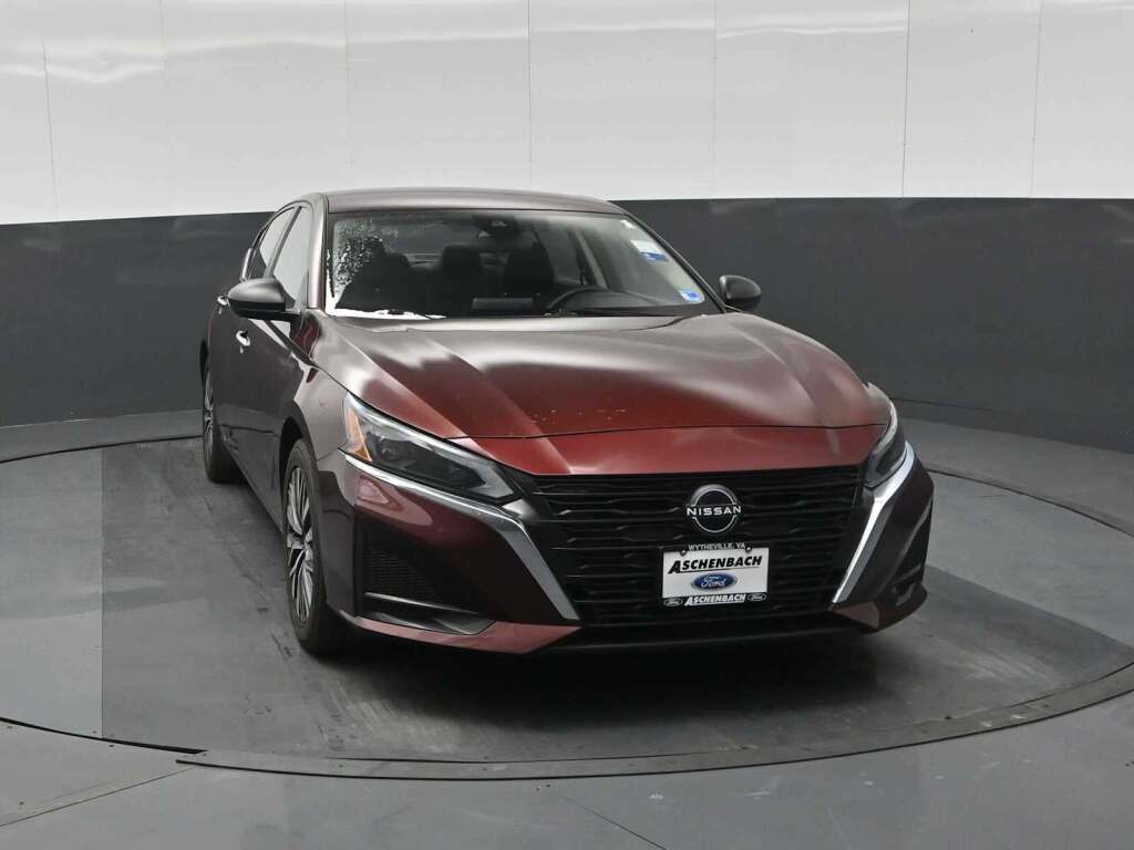 2024 Nissan Altima SV FWD