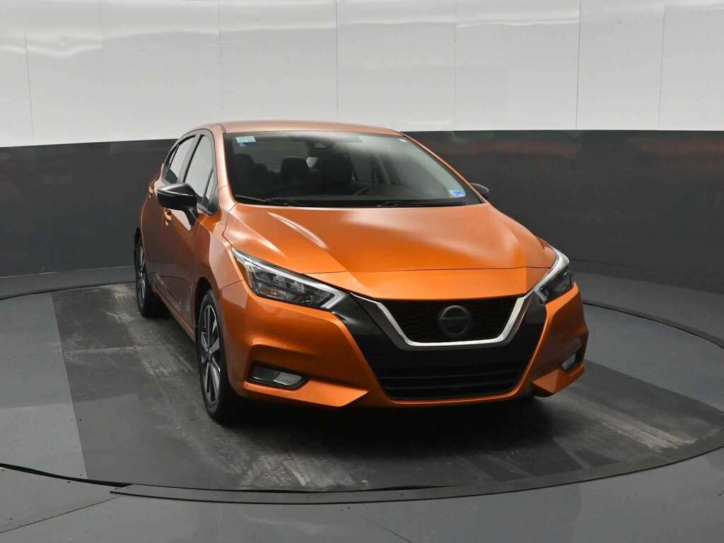 2021 Nissan Versa SR Xtronic CVT