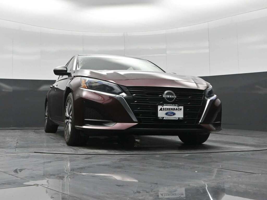 2024 Nissan Altima SV FWD