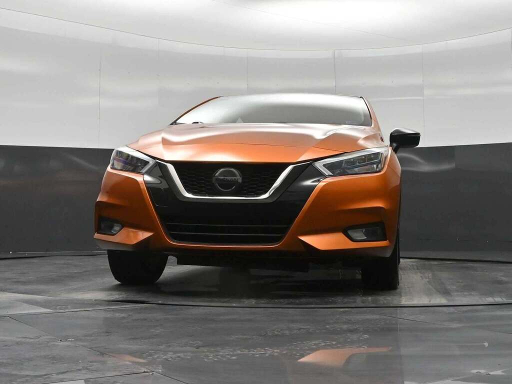 2021 Nissan Versa SR Xtronic CVT