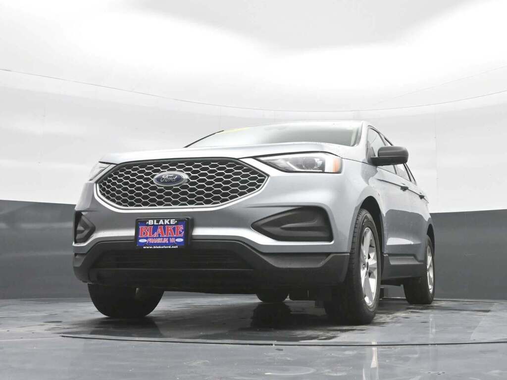 2023 Ford Edge SE