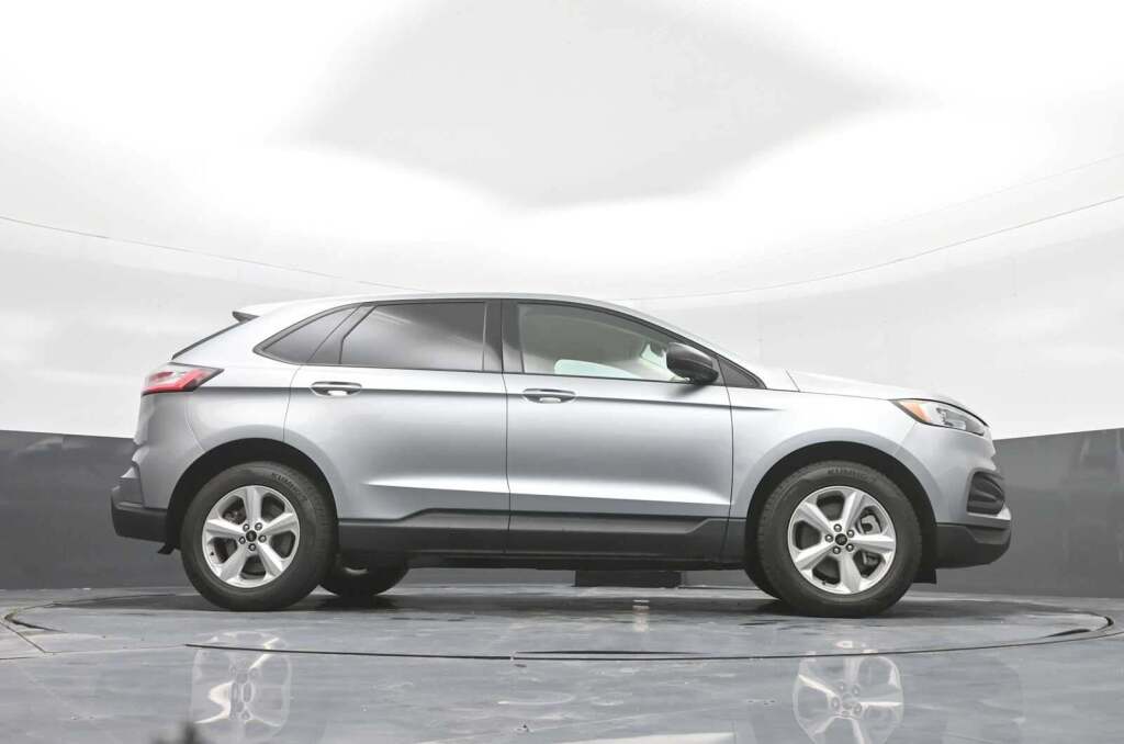 2023 Ford Edge SE