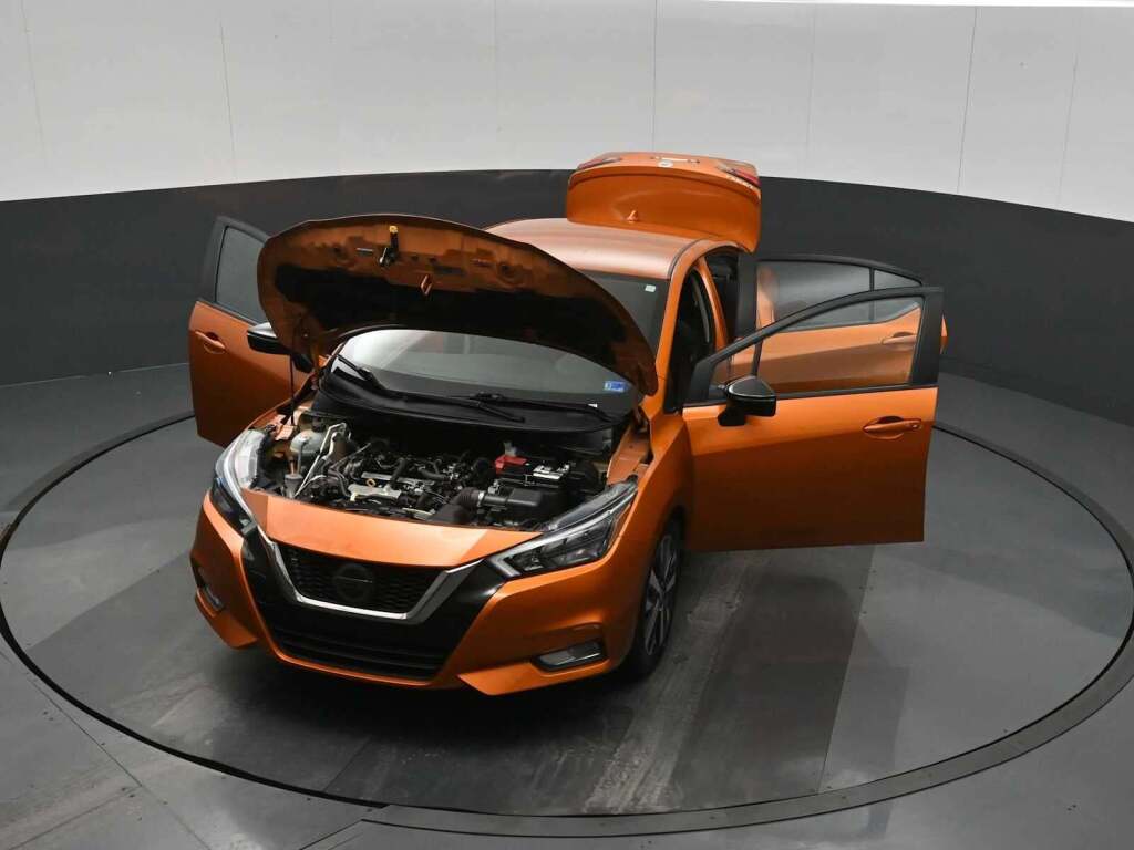 2021 Nissan Versa SR Xtronic CVT