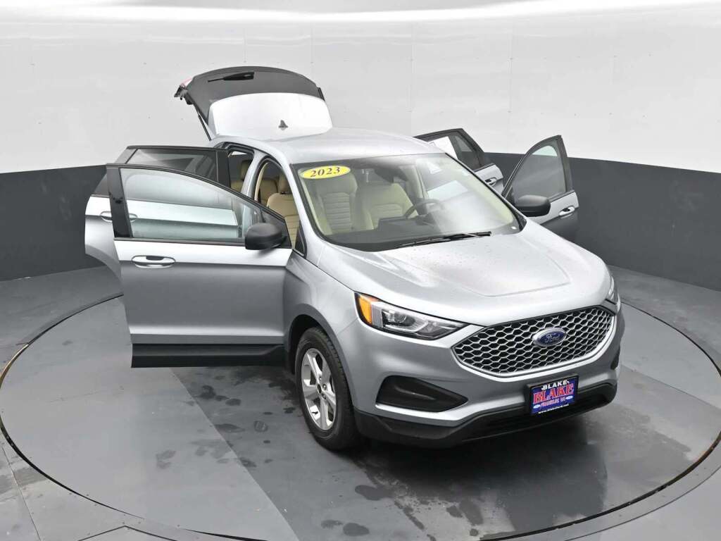 2023 Ford Edge SE