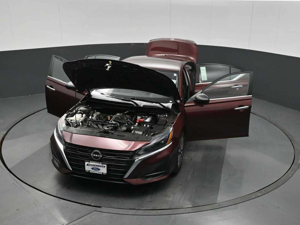 2024 Nissan Altima SV FWD